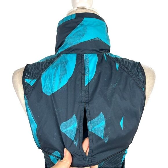 Lululemon Pack-It Sleeveless Hooded Vest Back Spin Stroke Peacock Lightweight 2 - Picture 9 of 16